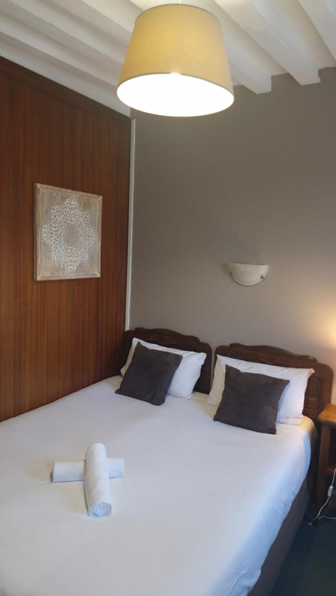 Hotel Saint Etienne Caen Buitenkant foto